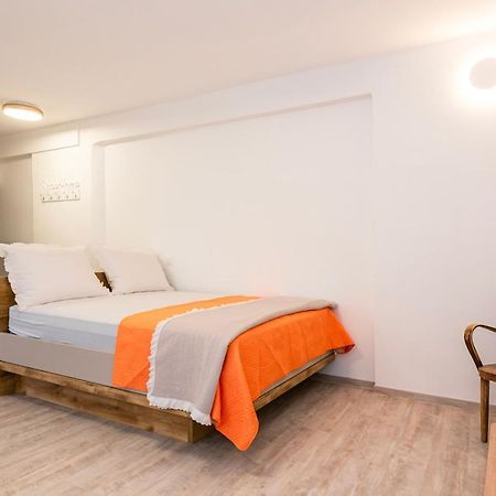 Studio Apartman Max Center Of The Old Town Free Parking Beautiful View شيبينيك المظهر الخارجي الصورة